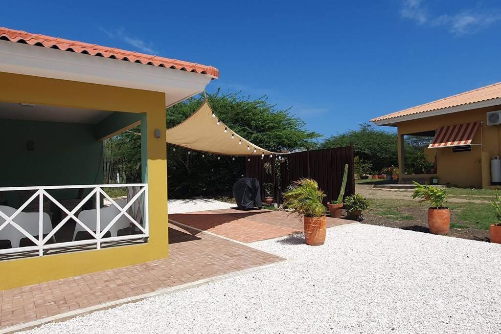 Local Willibrord Lodge Willibrordus Εξωτερικό φωτογραφία